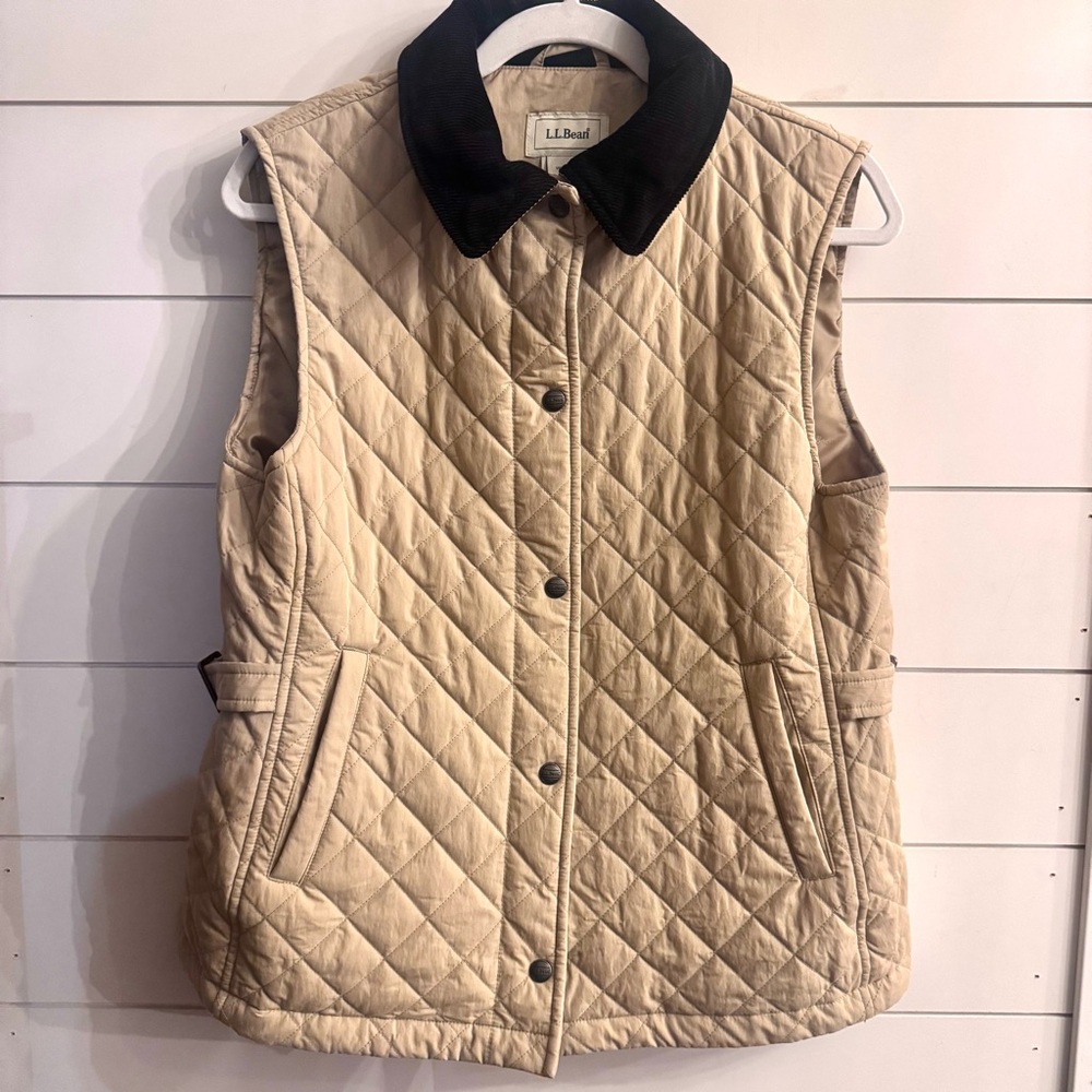 VTG LL Bean Women's Beige Quilted Vest size Medium Petite Corduroy collar